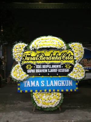 Papan Bunga Duka di Cikole